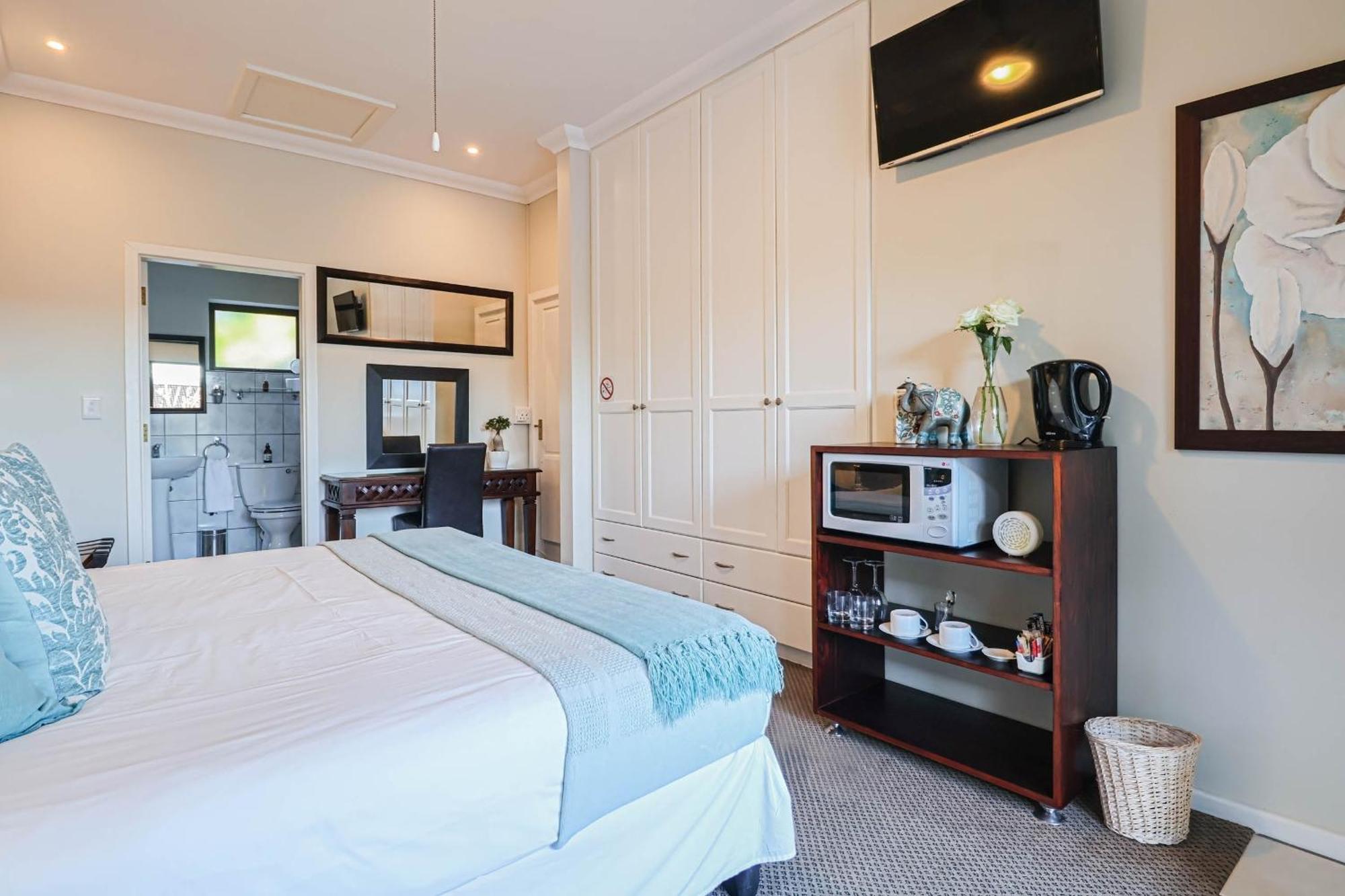 Amber Guest Lodge Книсна Екстериор снимка